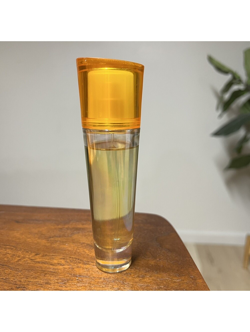 Vintage MARY KAY Velocity Eau De Parfum 1.7 Oz 50ml Spray Perfume